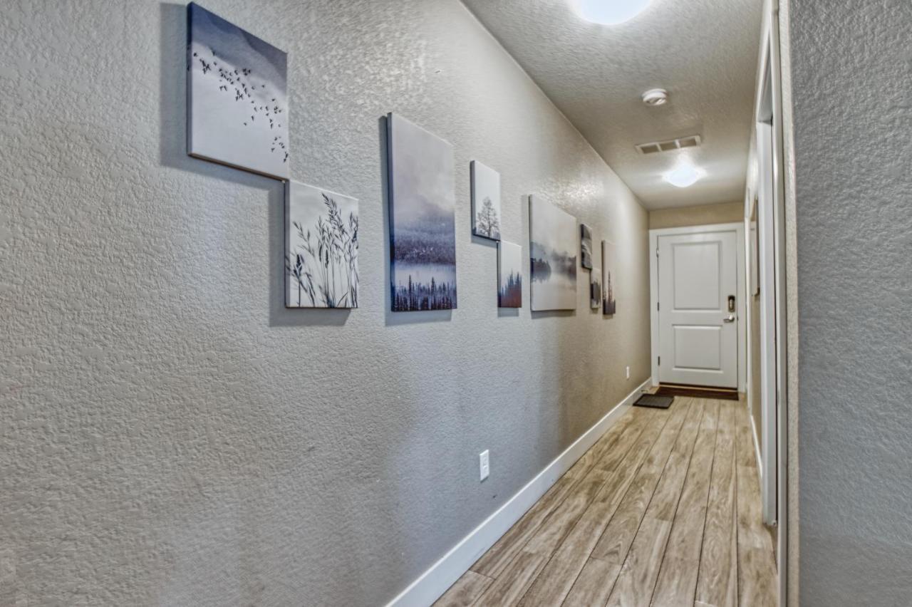 Modern Townhome Near Old Town, Breweries, & River! Форт-Коллінс Екстер'єр фото